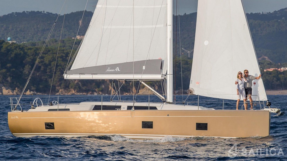 Hanse 418 - Yacht Charter Sailica