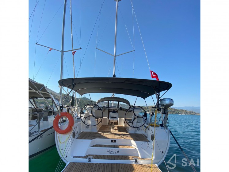 Bavaria 46 Cruiser - Yacht Charter Sailica