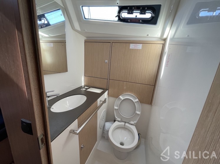 Bavaria 46 Cruiser - Yacht Charter Sailica