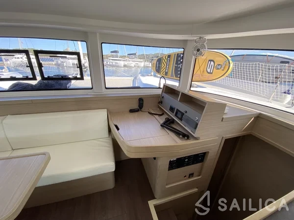 Lagoon 42 - Yacht Charter Sailica