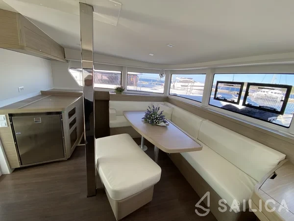 Lagoon 42 - Yacht Charter Sailica