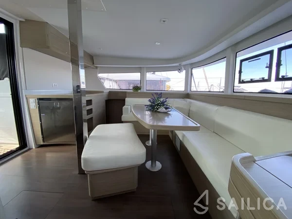 Lagoon 42 - Yacht Charter Sailica