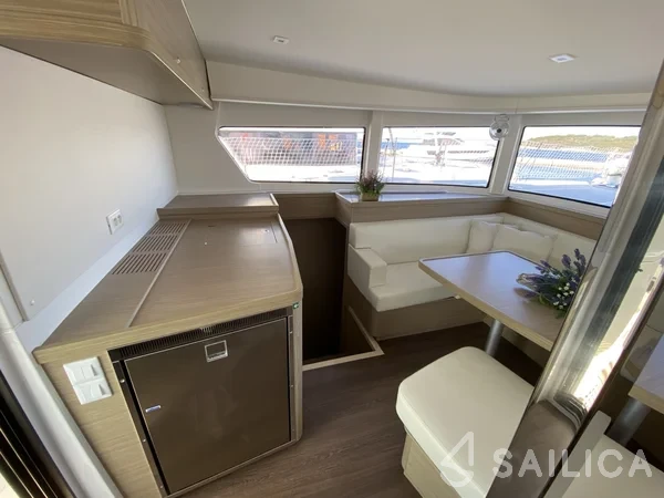 Lagoon 42 - Yacht Charter Sailica