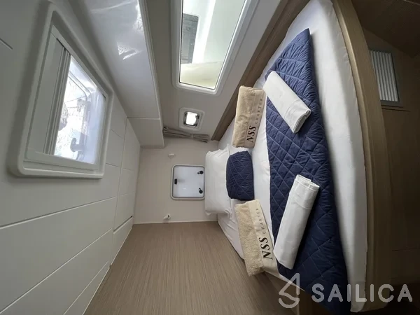 Lagoon 42 - Yacht Charter Sailica
