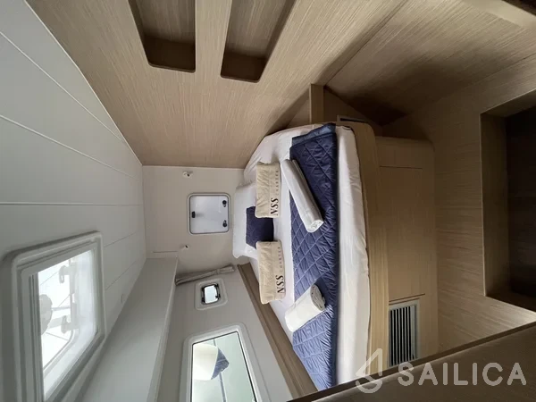 Lagoon 42 - Yacht Charter Sailica