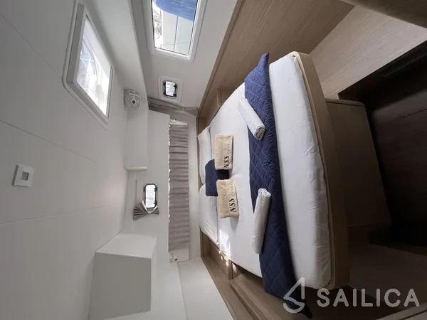 Lagoon 42 - Yacht Charter Sailica