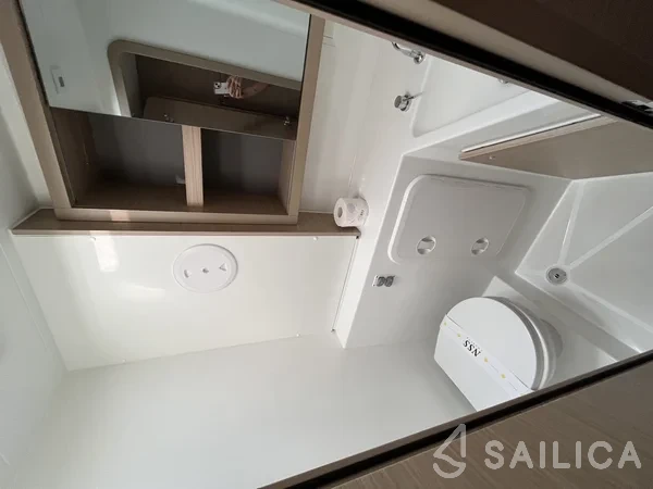 Lagoon 42 - Yacht Charter Sailica