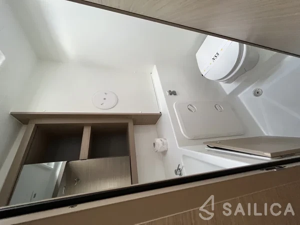 Lagoon 42 - Yacht Charter Sailica