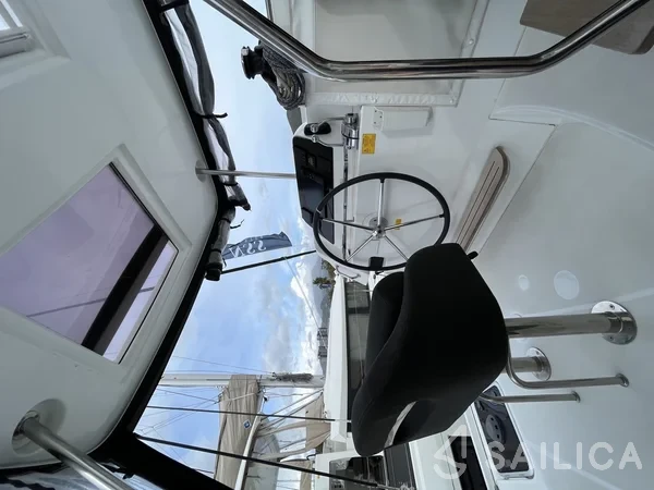 Lagoon 42 - Yacht Charter Sailica