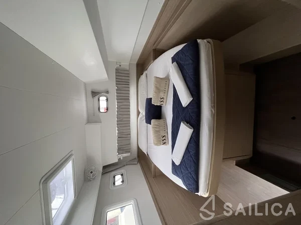 Lagoon 42 - Yacht Charter Sailica