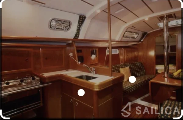 Oceanis 34 - Yacht Charter Sailica