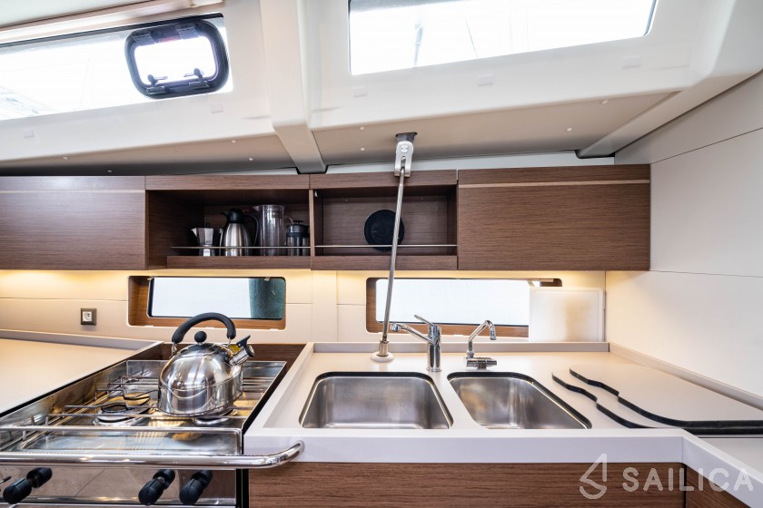 Oceanis 46.1 - Yacht Charter Sailica