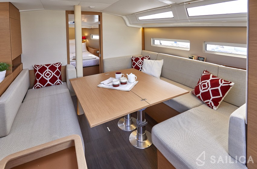Sun Odyssey 410 - Yacht Charter Sailica