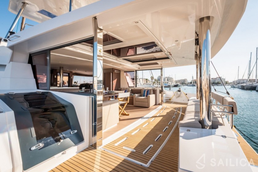 Bali 5.4. - Yacht Charter Sailica