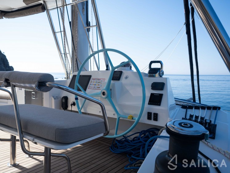 Bali 5.4. - Yacht Charter Sailica