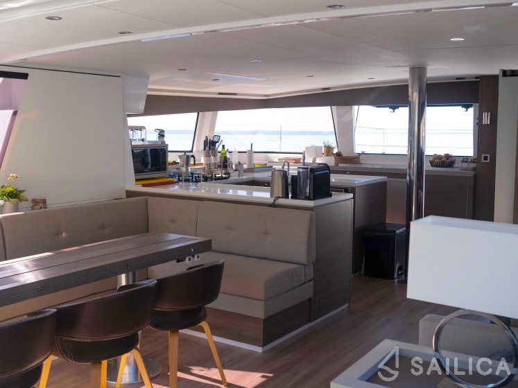 Bali 5.4. - Yacht Charter Sailica