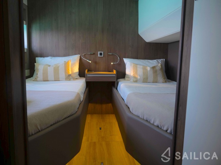 Bali 5.4. - Yacht Charter Sailica