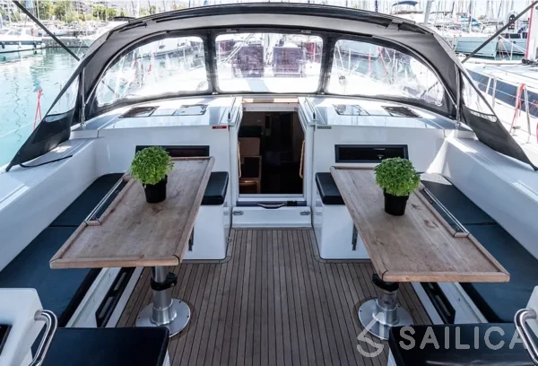 Bavaria C50 - Yacht Charter Sailica