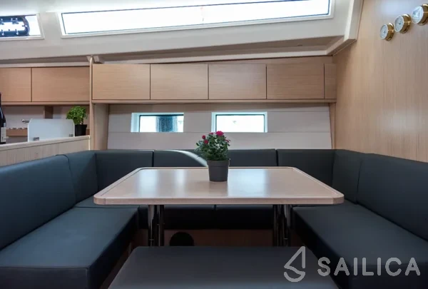 Bavaria C50 - Yacht Charter Sailica