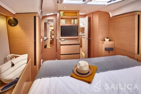 Sun Odyssey 490 - Yacht Charter Sailica