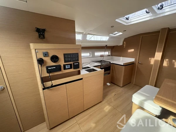 Sun Odyssey 490 - Yacht Charter Sailica