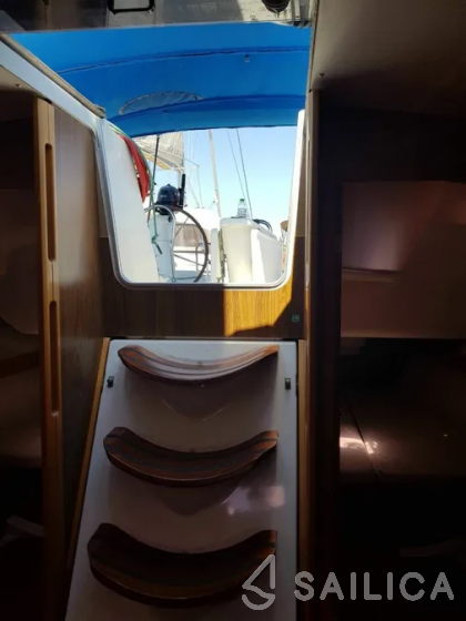 Sun Odyssey 42i - Yacht Charter Sailica