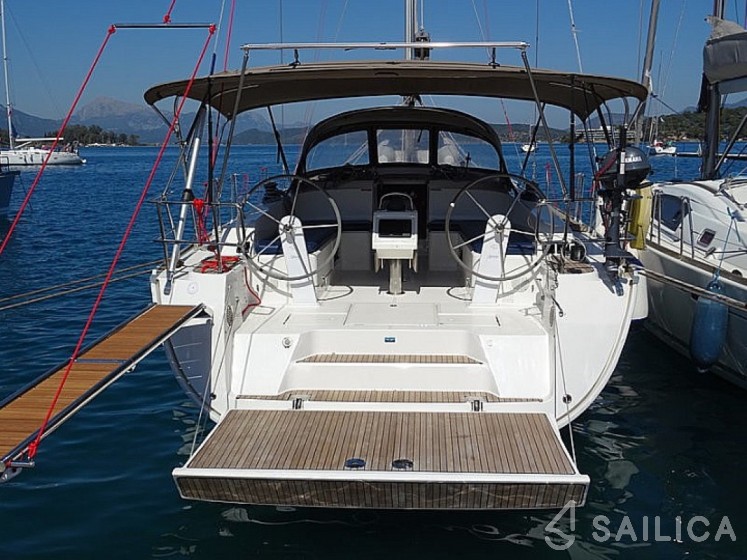 Bavaria 46 Cruiser - Yacht Charter Sailica