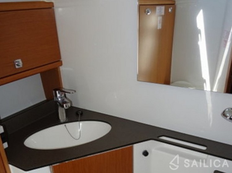 Bavaria 46 Cruiser - Yacht Charter Sailica