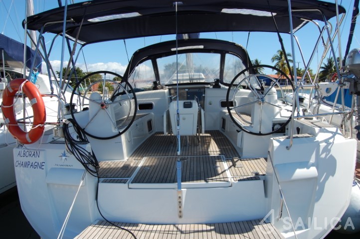 Sun Odyssey 519 - Yacht Charter Sailica