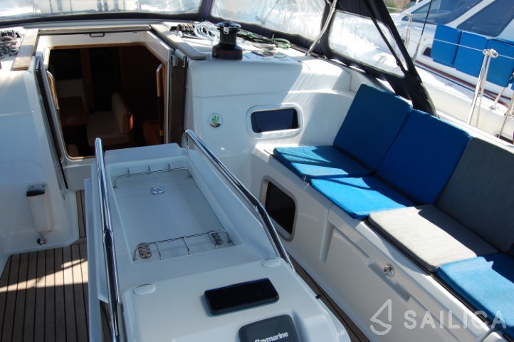 Sun Odyssey 519 - Yacht Charter Sailica