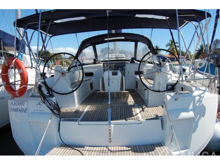 Sun Odyssey 519 - Yacht Charter Sailica