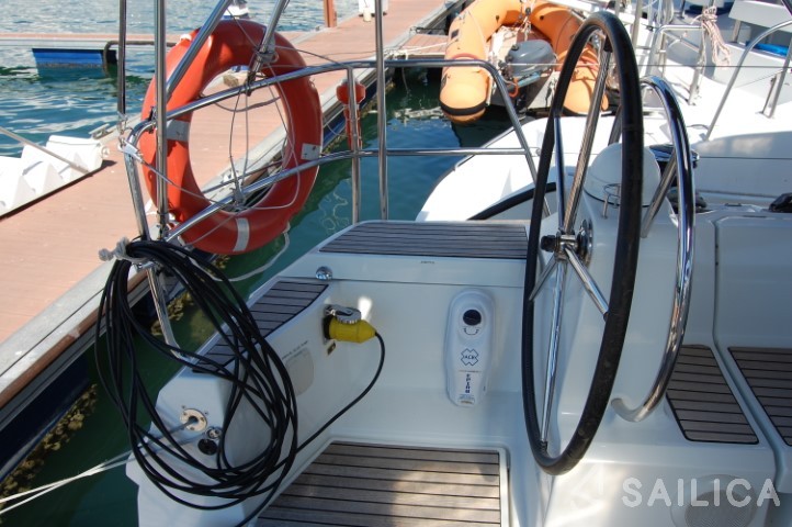 Sun Odyssey 519 - Yacht Charter Sailica