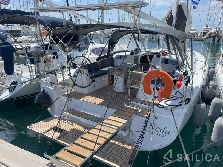 Oceanis 40.1 - Yacht Charter Sailica