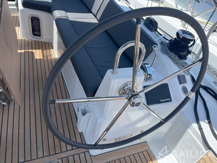 Oceanis 40.1 - Yacht Charter Sailica