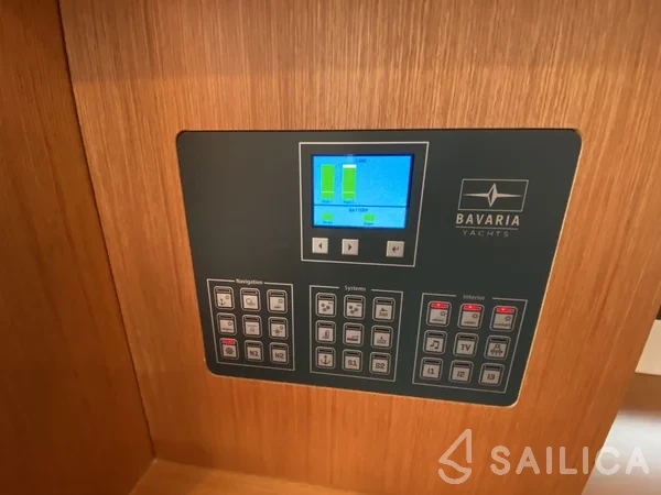 Bavaria C42 - Yacht Charter Sailica