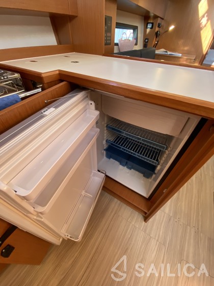 Bavaria C42 - Yacht Charter Sailica