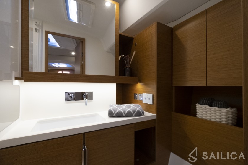 Hanse 460 - Yacht Charter Sailica