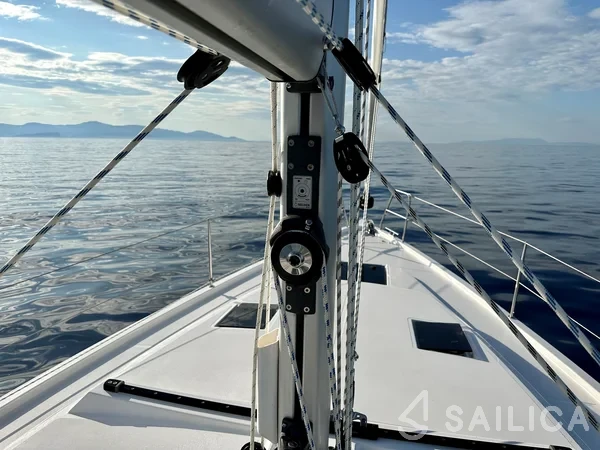 Bavaria C42 - Yacht Charter Sailica