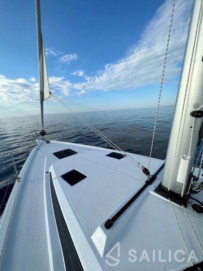 Bavaria C42 - Yacht Charter Sailica
