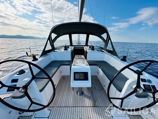 Bavaria C42 - Yacht Charter Sailica