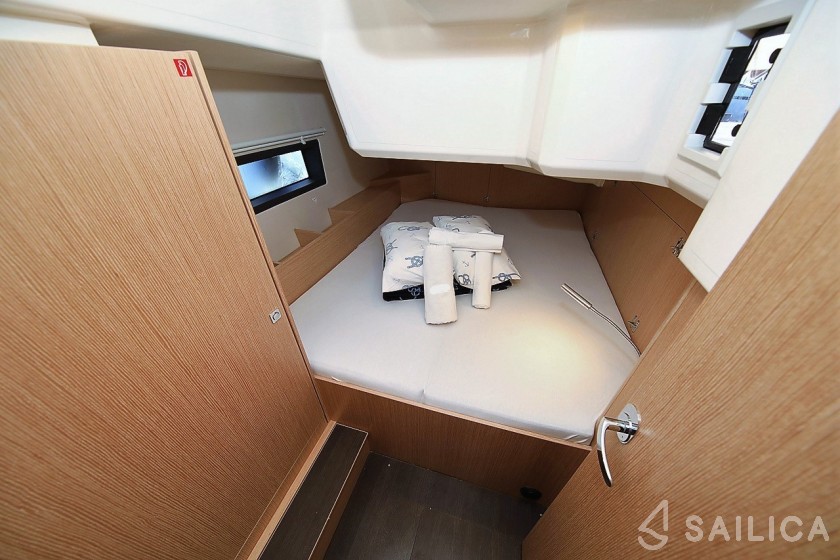 Bavaria C42 - Yacht Charter Sailica