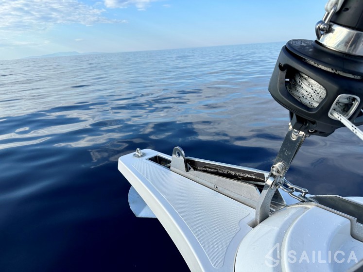 Bavaria C42 - Yacht Charter Sailica