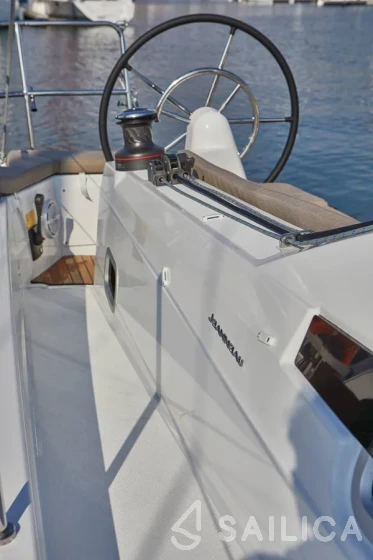 Sun Odyssey 410 - Yacht Charter Sailica