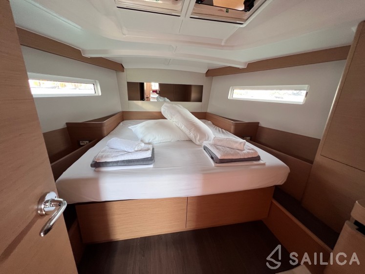 Sun Odyssey 440 - Yacht Charter Sailica