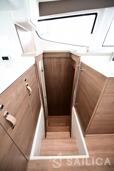 Bali 4.4 - Yacht Charter Sailica
