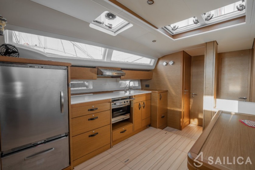 Jeanneau 54 - Yacht Charter Sailica