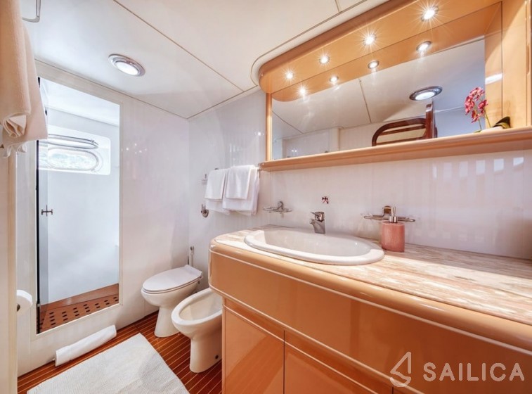 Motoryacht - Yacht Charter Sailica