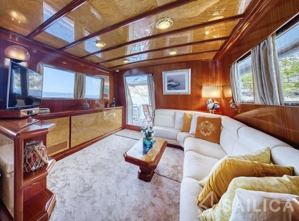 Motoryacht - Yacht Charter Sailica