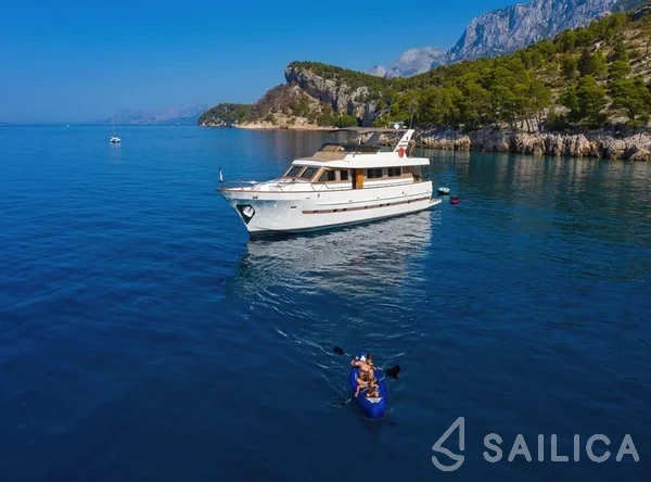 Motoryacht - Yacht Charter Sailica