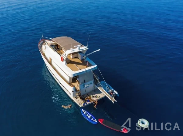 Motoryacht - Yacht Charter Sailica